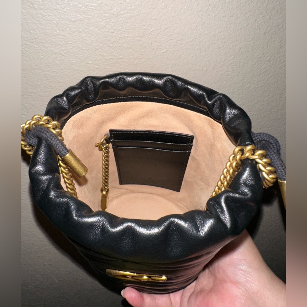 Gucci Marmont Bucket Bag - Picture 14 of 16